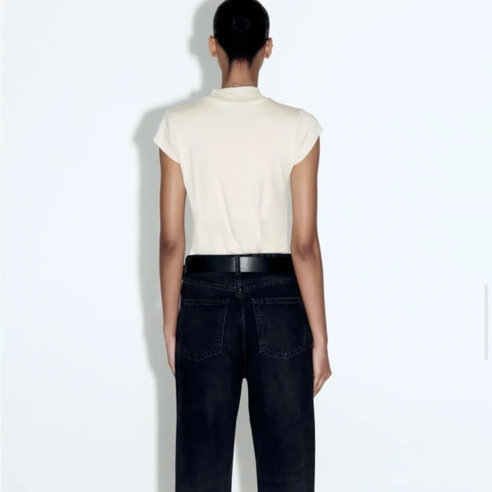 Zara Rib Cotton T-Shirt in Sand. Size XL - Picture 3 of 9